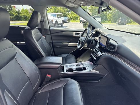 Used 2024 Ford Explorer Limited RWD image 36