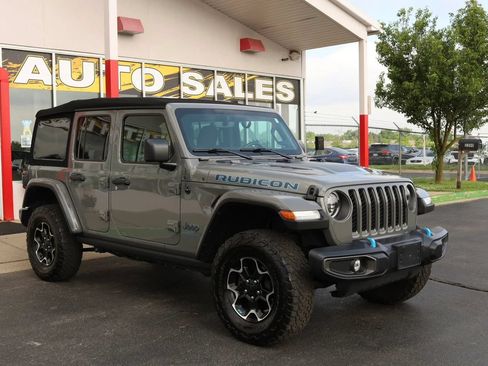 Used 2023 Jeep Wrangler Unlimited Rubicon 4xe w/ Cold Weather Group AWD/4WD image 3