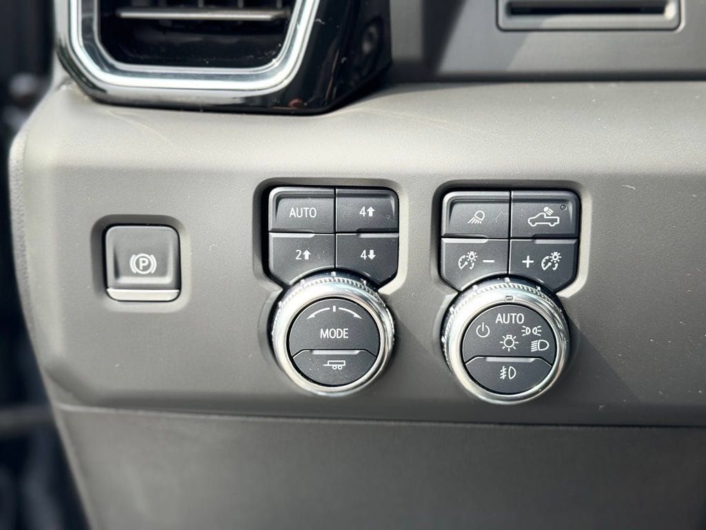 Used 2025 GMC Sierra 1500 Denali AWD/4WD image 20