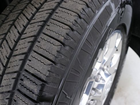 Used 2024 RAM 3500 Laramie w/ Chrome Bumper Package image 33