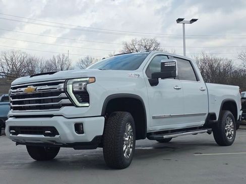 New 2026 Chevrolet Silverado 2500 High Country w/ High Country Premium Package AWD/4WD image 13