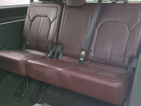 Used 2022 Ford Expedition Max Limited image 23