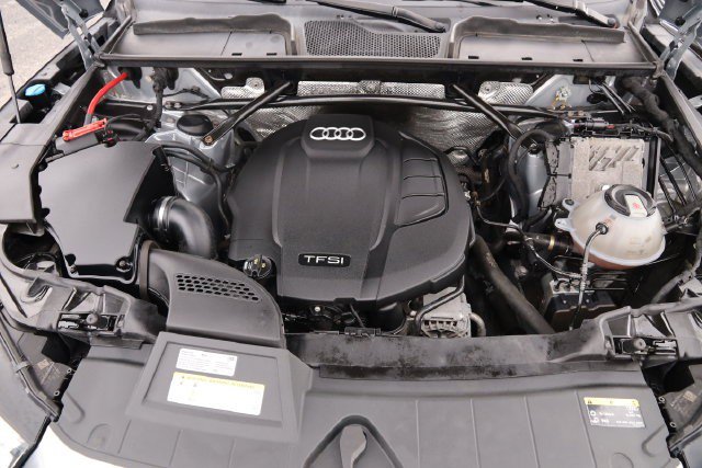 Used 2018 Audi Q5 2.0T Premium AWD/4WD image 32