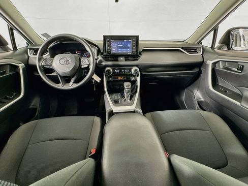 Used 2021 Toyota RAV4 LE AWD/4WD image 25