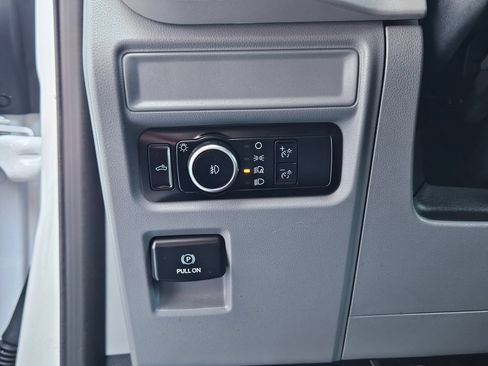 Used 2023 Ford F150 XLT AWD/4WD image 19