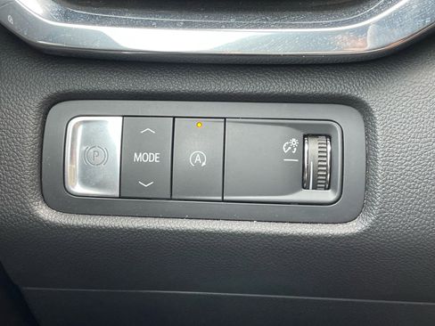 Used 2025 GMC Acadia Elevation w/ Super Cruise Package FWD image 18