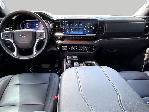 Used 2023 Chevrolet Silverado 1500 LT Trail Boss w/ LT Trail Boss Premium Package AWD/4WD image 15