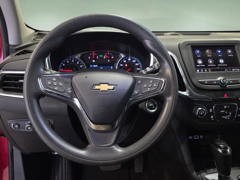 Used 2021 Chevrolet Equinox LT image 17