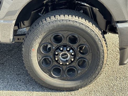 New 2026 Ford F250 Lariat w/ Black Appearance Package image 12