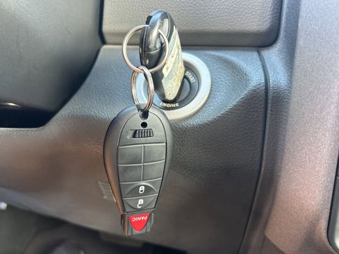 Used 2018 RAM 1500 Express image 33