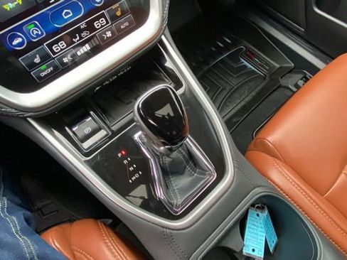 Used 2023 Subaru Outback Premium AWD/4WD image 29