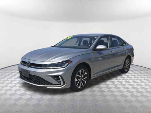 Used 2025 Volkswagen Jetta S FWD image 4