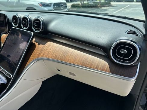 Used 2025 Mercedes-Benz C 300 Sedan image 35