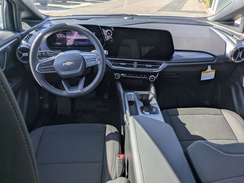 Used 2026 Chevrolet Equinox EV LT image 15