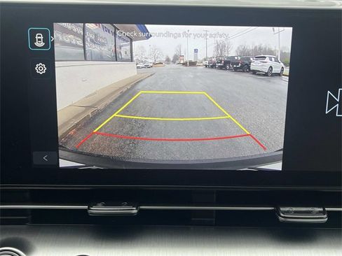 Certified 2025 Hyundai Kona SEL image 19