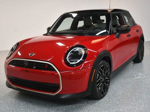 Used 2025 MINI Cooper S FWD image 2