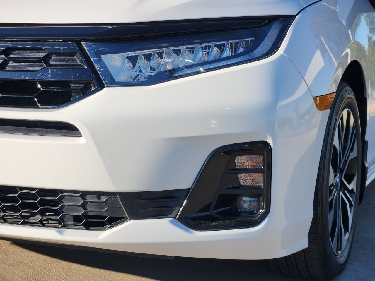 Used 2025 Honda Odyssey Elite image 9