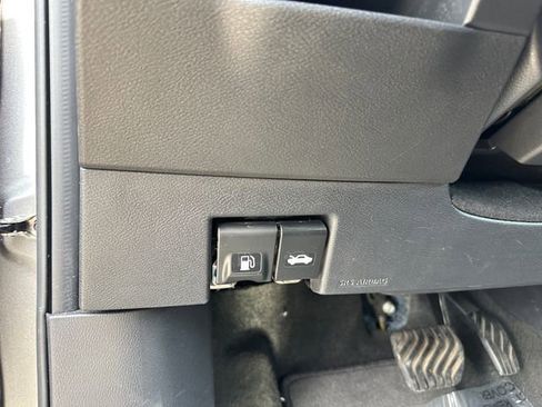 Used 2023 Nissan Kicks SV FWD image 21