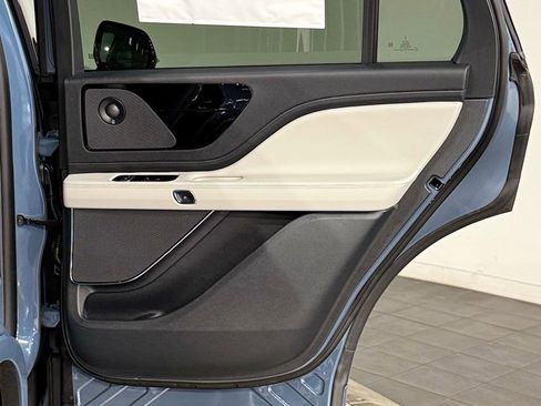 New 2026 Lincoln Aviator AWD image 67