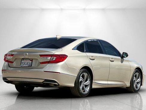 Used 2018 Honda Accord EX image 3