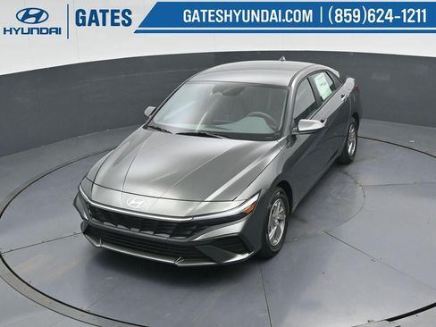 New 2026 Hyundai Elantra SE FWD image 47