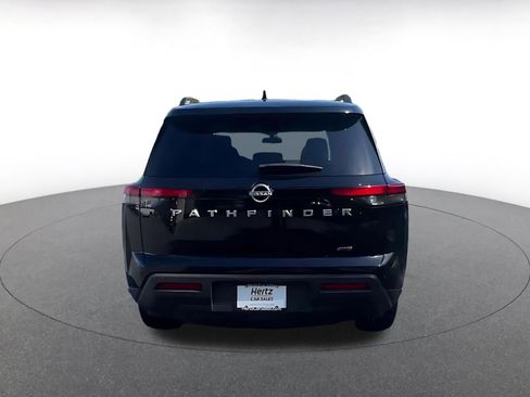 Used 2025 Nissan Pathfinder SV image 11
