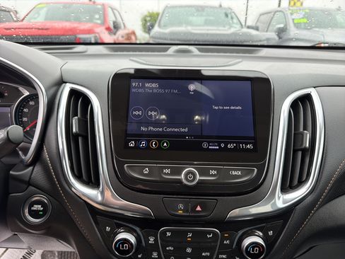 Used 2023 Chevrolet Equinox Premier AWD/4WD image 22