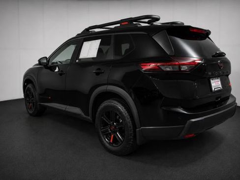 Certified 2025 Nissan Rogue SV AWD/4WD image 6