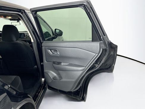 Used 2026 Nissan Rogue SV FWD image 30