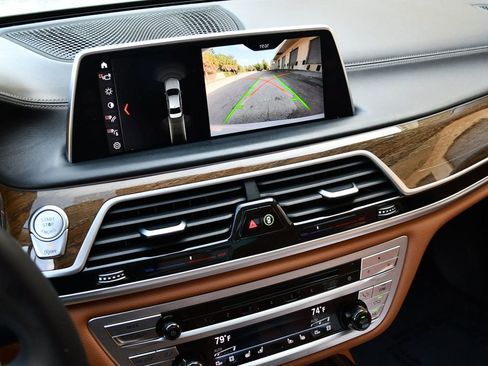 Used 2018 BMW 740i RWD image 50
