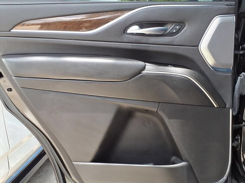 Used 2021 Cadillac Escalade Sport Platinum AWD/4WD image 18