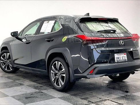 Used 2019 Lexus UX 200 w/ Premium Package image 10