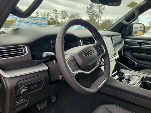 New 2026 Jeep Grand Wagoneer Limited AWD/4WD image 19
