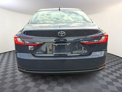 Used 2025 Toyota Camry LE image 5