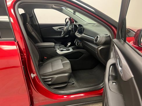 Used 2025 Chevrolet Blazer LT image 34