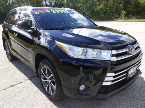 Used 2019 Toyota Highlander XLE image 7