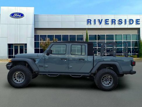 Used 2024 Jeep Gladiator Sport AWD/4WD image 4