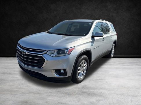 Used 2018 Chevrolet Traverse LT image 9