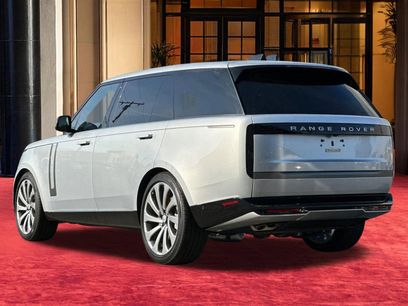 New 2025 Land Rover Range Rover Long Wheelbase SE
