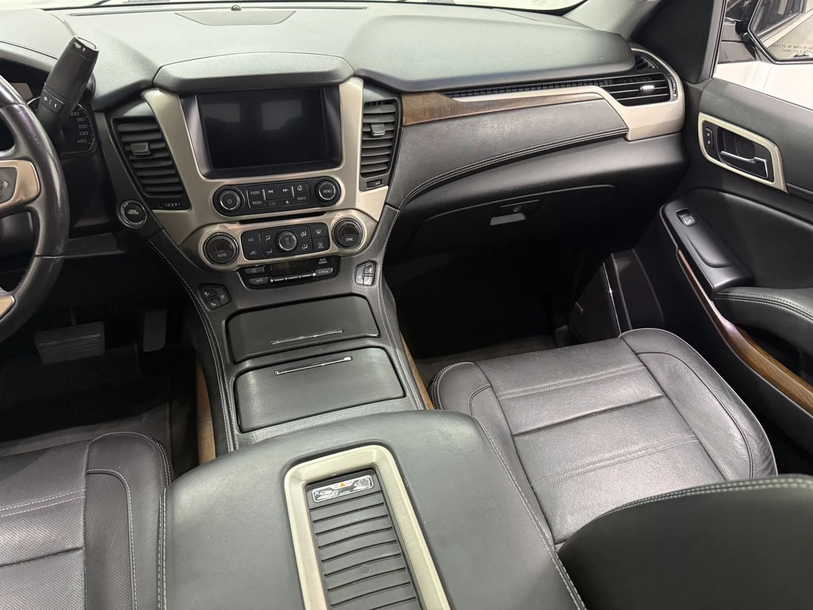 Used 2018 GMC Yukon Denali w/ Open Road Package RWD image 9