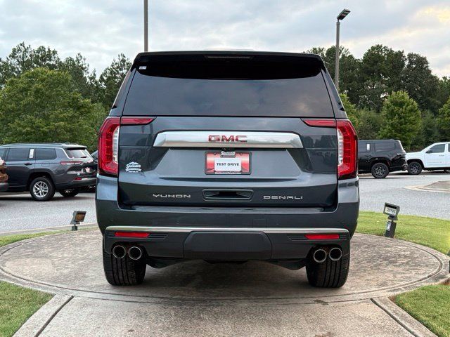 Used 2021 GMC Yukon XL Denali w/ Denali Premium Package AWD/4WD image 6