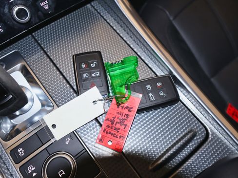 Used 2020 Land Rover Range Rover Sport HST image 39