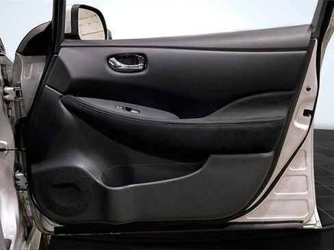 Used 2015 Nissan Leaf S w/ Charge Package image 24