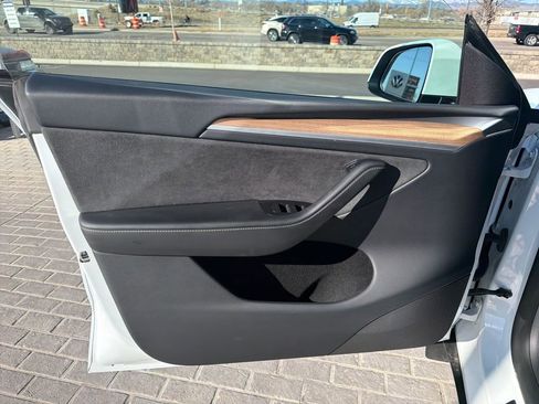 Used 2023 Tesla Model Y Long Range image 10