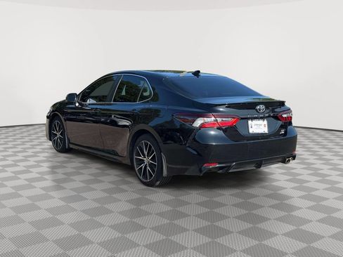 Used 2022 Toyota Camry SE w/ Cold Weather Package AWD/4WD image 5