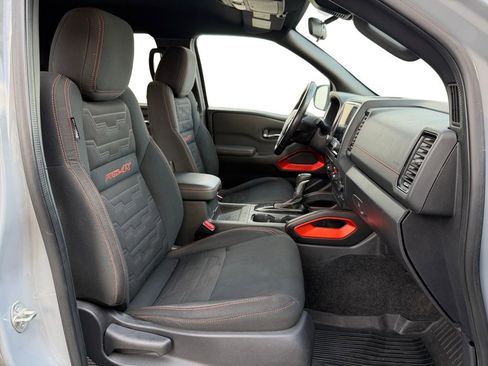 Used 2022 Nissan Frontier PRO-4X AWD/4WD image 18