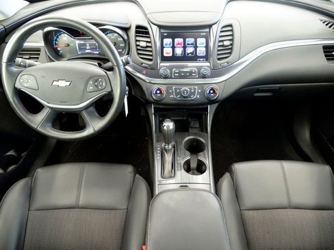 Used 2016 Chevrolet Impala LT w/ Convenience Package image 17
