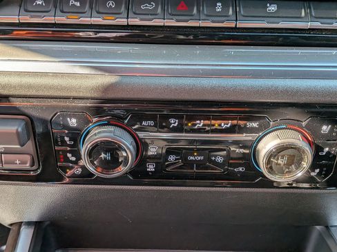 Certified 2023 Chevrolet Silverado 1500 High Country image 29