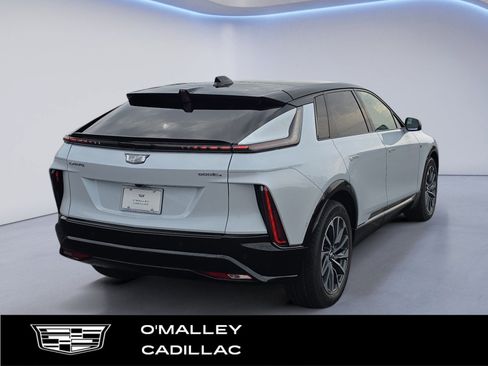 New 2026 Cadillac Lyriq Premium Sport w/ LPO, Floor Liner Package image 5