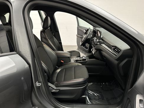 Used 2025 Ford Escape ST-Line AWD/4WD image 21